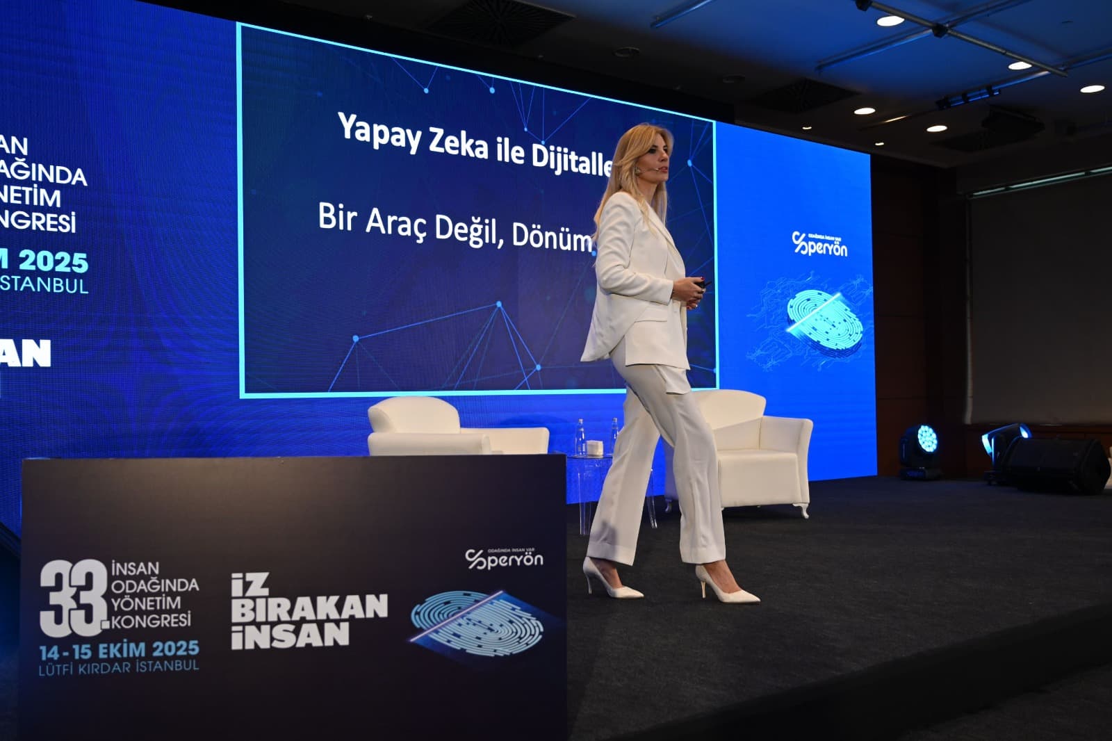 PERYON Congress — Keynote Stage